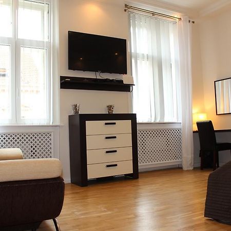 Leo Apartment Братислава Экстерьер фото