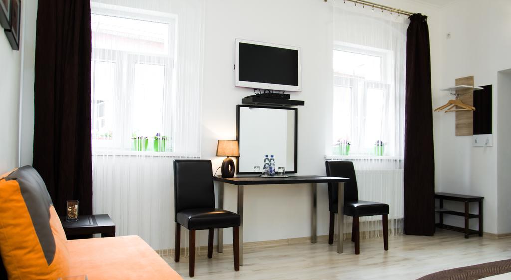 Leo Apartment Братислава Экстерьер фото
