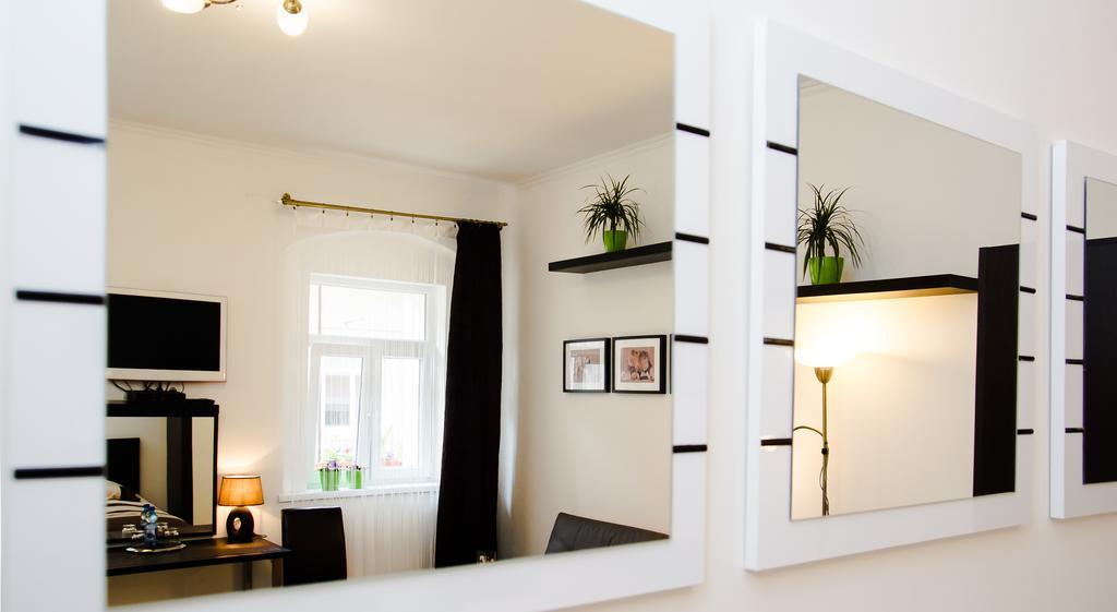 Leo Apartment Братислава Экстерьер фото