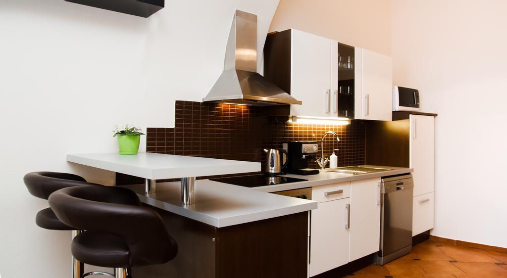 Leo Apartment Братислава Экстерьер фото