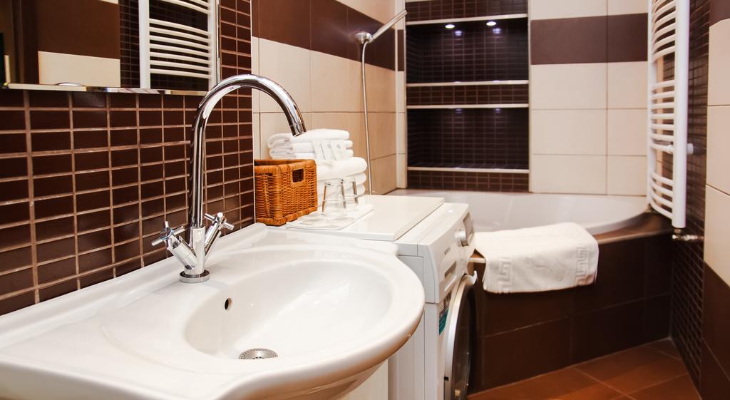 Leo Apartment Братислава Экстерьер фото