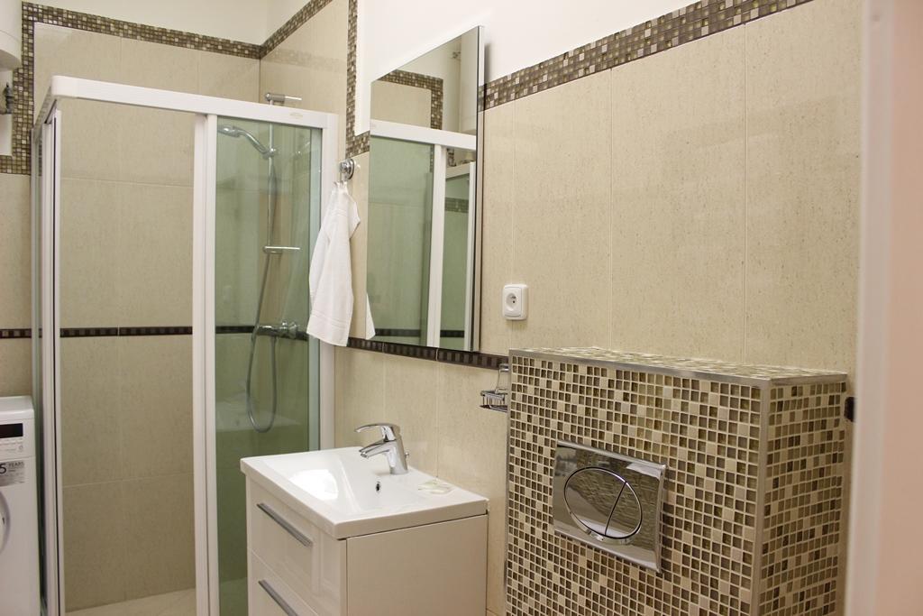 Leo Apartment Братислава Экстерьер фото